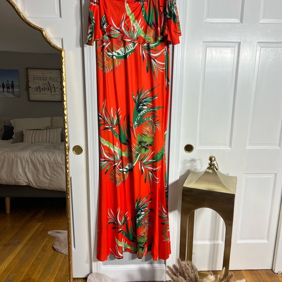 Tropical Red Maxi Dress - Picture 4 of 6